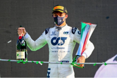 Scuderia Alpha Tauri Honda车队的皮埃尔・加斯利荣获F1首胜